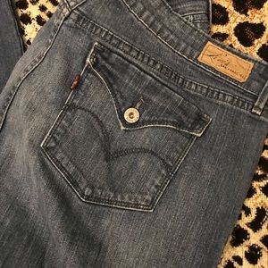 Levi’s Demi curve bootcut